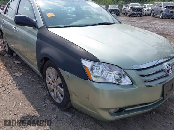 ✅ 2005 Toyota Avalon XL • VIN: 4T1BK36B85U035555 • Lot: 42805839. Wystawiony na IAAI z przebiegiem 224 844 mil. Bezpłatny archiwum sprzedaży aukcyjnych z USA i szczegółowy raport historii pojazdu na DreamBid. Zdjęcie 6.