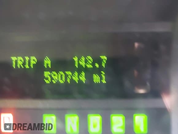 ✅ 2012 Ford Econoline Cargo Commercial • VIN: 1FDSS3EL1CDB10281 • Lot: 41410176. Wystawiony na IAAI z przebiegiem 590 744 mil. Bezpłatny archiwum sprzedaży aukcyjnych z USA i szczegółowy raport historii pojazdu na DreamBid. Zdjęcie 15.