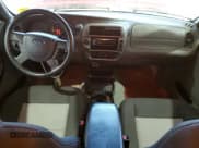 ✅ 2005 Ford Ranger XLT • VIN: 1FTZR45E75PA59537 • Lot: 85923845. Wystawiony na Copart z przebiegiem 69 510 mil. Bezpłatny archiwum sprzedaży aukcyjnych z USA i szczegółowy raport historii pojazdu na DreamBid. Zdjęcie 8.