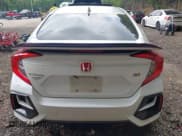 ✅ 2020 Honda Civic Si • VIN: 2HGFC1E54LH704456 • Lot: 42418950. Wystawiony na IAAI z przebiegiem 112 076 mil. Bezpłatny archiwum sprzedaży aukcyjnych z USA i szczegółowy raport historii pojazdu na DreamBid. Zdjęcie 16.