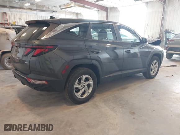 ✅ 2022 Hyundai Tucson SE • VIN: 5NMJACAE2NH079336 • Lot: 42364430. Wystawiony na IAAI z przebiegiem 23 981 mil. Bezpłatny archiwum sprzedaży aukcyjnych z USA i szczegółowy raport historii pojazdu na DreamBid. Zdjęcie 4.