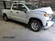 2020 Chevrolet Silverado 1500 Work Truck z VIN 1GCRYAEH1LZ349463, wystawiony jako Copart lot #56678985 z przebiegiem 114 544 mil mil oraz Czysty tytuł • Clean title. Historia ofert i sprzedaży dostępna na DreamBid. Obrazek 4.
