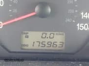 ✅ 2004 Hyundai XG • VIN: KMHFU45E34A272869 • Лот: 43698280. Опубликован ранее на IAAI с пробегом 175 963 миль. Бесплатный доступ к архиву аукционных продаж из США и подробный отчёт об истории автомобиля на DreamBid. Изображение 16.