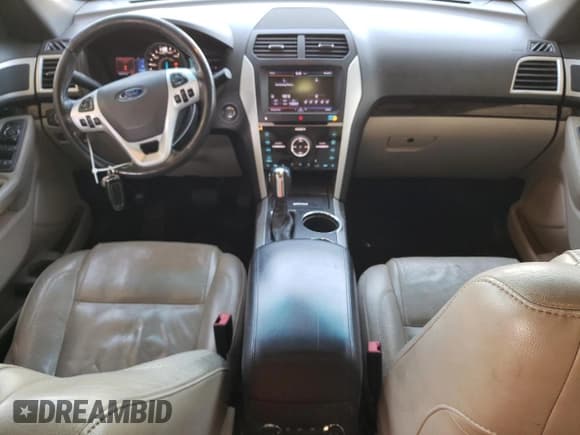 ✅ 2013 Ford Explorer Limited • VIN: 1FM5K7F89DGA86522 • Lot: 55954315. Wystawiony na Copart z przebiegiem 190 315 mil. Bezpłatny archiwum sprzedaży aukcyjnych z USA i szczegółowy raport historii pojazdu na DreamBid. Zdjęcie 8.