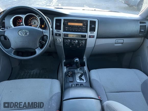 ✅ 2004 Toyota 4Runner SR5 • VIN: JTEBT14R040037663 • Lot: 41614289. Wystawiony na IAAI z przebiegiem 130 563 mil. Bezpłatny archiwum sprzedaży aukcyjnych z USA i szczegółowy raport historii pojazdu na DreamBid. Zdjęcie 10.