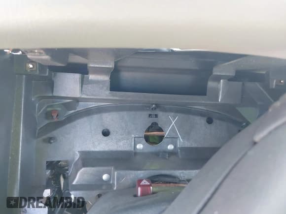 ✅ 1996 Oldsmobile Bravada • VIN: 1GHDT13W8T2706456 • Lot: 42976313. Listed on IAAI with Not provided. Free auction sales archive from the USA and detailed vehicle history report at DreamBid. Image 7.