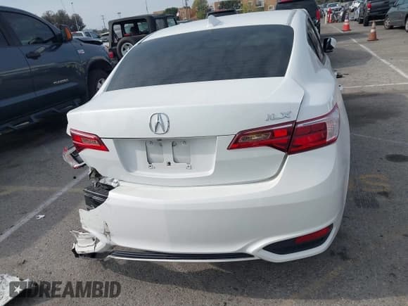 ✅ 2018 Acura ILX Premium • VIN: 19UDE2F76JA007762 • Lot: 41462381. Wystawiony na IAAI z przebiegiem 27 568 mil. Bezpłatny archiwum sprzedaży aukcyjnych z USA i szczegółowy raport historii pojazdu na DreamBid. Zdjęcie 16.
