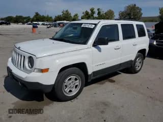 ✅ 2015 Jeep Patriot Altitude • VIN: 1C4NJPBA3FD285439 • Лот: 80074275. Опубликован ранее на Copart с пробегом 139 340 миль. Бесплатный доступ к архиву аукционных продаж из США и подробный отчёт об истории автомобиля на DreamBid. Изображение 1.