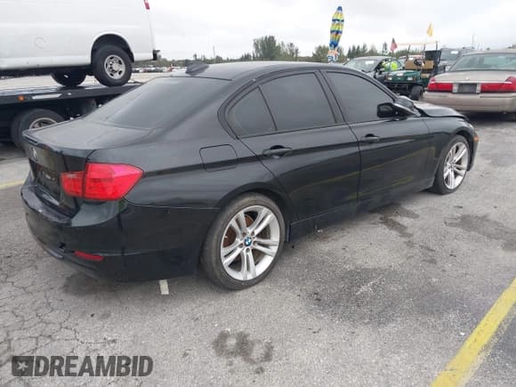 ✅ 2013 BMW 3 Series 328i • VIN: WBA3A5G50DNP20879 • Lot: 43895200. Listed on IAAI with Not provided. Free auction sales archive from the USA and detailed vehicle history report at DreamBid. Image 4.