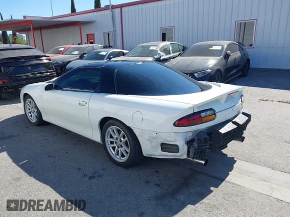 ✅ 2000 Chevrolet Camaro Z28 • VIN: 2G1FP22G9Y2126484 • Lot: 42653735. Wystawiony na IAAI z przebiegiem 80 581 mil. Bezpłatny archiwum sprzedaży aukcyjnych z USA i szczegółowy raport historii pojazdu na DreamBid. Zdjęcie 3.