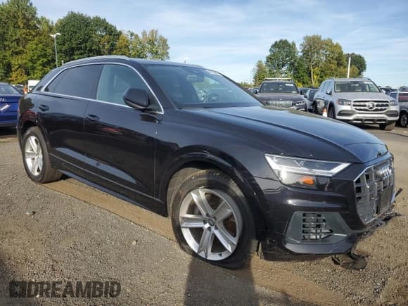 ✅ 2019 Audi Q8 Premium • VIN: WA1AVAF11KD011378 • Lot: 85109425. Wystawiony na Copart z przebiegiem 63 970 mil. Bezpłatny archiwum sprzedaży aukcyjnych z USA i szczegółowy raport historii pojazdu na DreamBid. Zdjęcie 4.