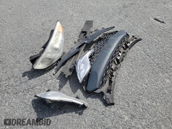 ✅ 2011 Hyundai Sonata Hybrid • VIN: KMHEC4A4XBA017922 • Lot: 70760894. Listed on Copart with 158,093 mi. Free auction sales archive from the USA and detailed vehicle history report at DreamBid. Image 14.