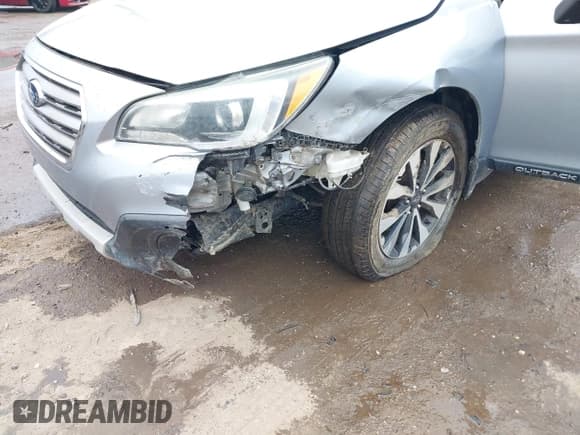 ✅ 2015 Subaru Outback Limited • VIN: 4S4BSBJC5F3247251 • Lot: 43642737. Listed on IAAI with 140,788 mi. Free auction sales archive from the USA and detailed vehicle history report at DreamBid. Image 6.