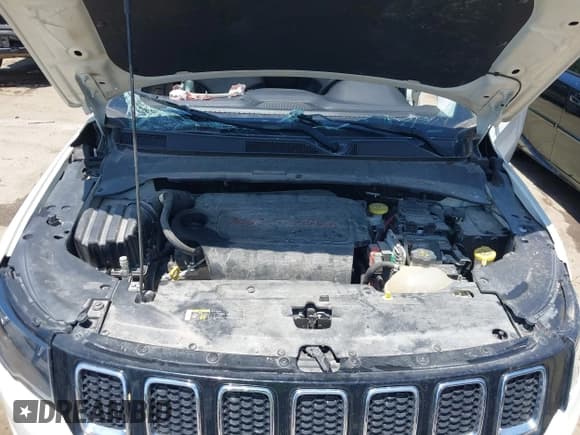 ✅ 2018 Jeep Compass Latitude • VIN: 3C4NJCBB6JT377052 • Lot: 42537178. Wystawiony na IAAI z przebiegiem 108 200 mil. Bezpłatny archiwum sprzedaży aukcyjnych z USA i szczegółowy raport historii pojazdu na DreamBid. Zdjęcie 10.