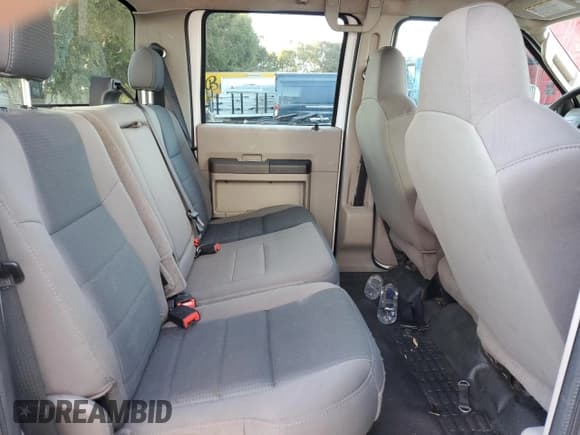 ✅ 2010 Ford F-350 XL • VIN: 1FTWW3BR1AEA23779 • Lot: 86535355. Wystawiony na Copart z przebiegiem 186 776 mil. Bezpłatny archiwum sprzedaży aukcyjnych z USA i szczegółowy raport historii pojazdu na DreamBid. Zdjęcie 10.