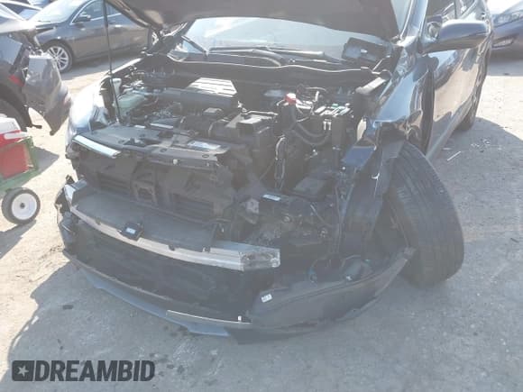 ✅ 2017 Honda CR-V EX-L • VIN: 7FARW1H83HE016815 • Lot: 43175473. Listed on IAAI with 13,192 mi. Free auction sales archive from the USA and detailed vehicle history report at DreamBid. Image 6.