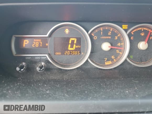 ✅ 2015 Scion xB • VIN: JTLZE4FE2FJ070304 • Lot: 81235205. Listed on Copart with 207,985 mi. Free auction sales archive from the USA and detailed vehicle history report at DreamBid. Image 9.