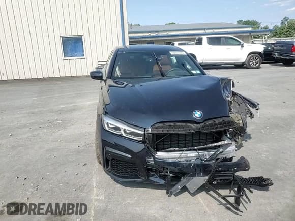 ✅ 2022 BMW 7 Series 740i xDrive • VIN: WBA7T4C09NCK54415 • Lot: 58051535. Listed on Copart with 12,931 mi. Free auction sales archive from the USA and detailed vehicle history report at DreamBid. Image 14.