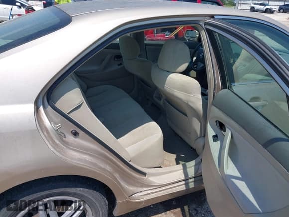 ✅ 2009 Toyota Camry • VIN: 4T4BE46K19R059821 • Лот: 42973052. Опубликован ранее на IAAI с пробегом 277 428 миль. Бесплатный доступ к архиву аукционных продаж из США и подробный отчёт об истории автомобиля на DreamBid. Изображение 8.