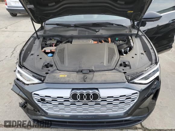 ✅ 2024 Audi Q8 e-tron Premium Plus • VIN: WA15AAGE6RB006178 • Лот: 85294734. Опубликован ранее на Copart с пробегом 16 788 миль. Бесплатный доступ к архиву аукционных продаж из США и подробный отчёт об истории автомобиля на DreamBid. Изображение 12.