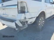 ✅ 2017 Ford Expedition XLT • VIN: 1FMJU1JT0HEA39642 • Lot: 43475611. Wystawiony na IAAI z przebiegiem 175 037 mil. Bezpłatny archiwum sprzedaży aukcyjnych z USA i szczegółowy raport historii pojazdu na DreamBid. Zdjęcie 6.