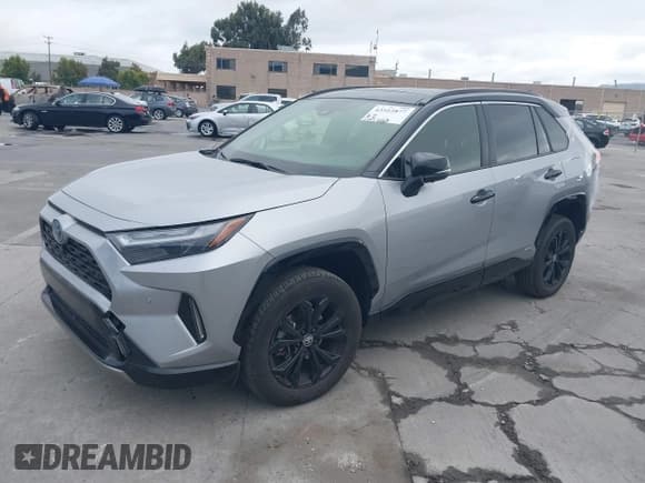 ✅ 2024 Toyota RAV4 Hybrid XSE • VIN: JTME6RFV2RD565349 • Lot: 43512877. Listed on IAAI with 27,927 mi. Free auction sales archive from the USA and detailed vehicle history report at DreamBid. Image 2.