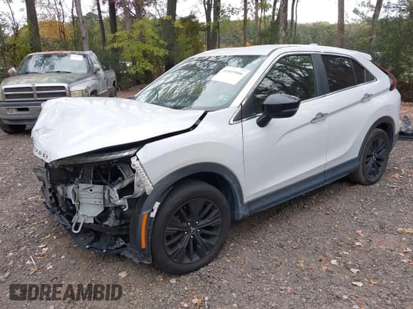 ✅ 2022 Mitsubishi Eclipse Cross LE • VIN: JA4ASVAA7NZ059434 • Lot: 43519906. Listed on IAAI with 87,672 mi. Free auction sales archive from the USA and detailed vehicle history report at DreamBid. Image 2.