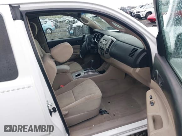 ✅ 2008 Toyota Tacoma • VIN: 5TETX22N18Z488030 • Lot: 43419569. Listed on IAAI with 70,047 mi. Free auction sales archive from the USA and detailed vehicle history report at DreamBid. Image 5.