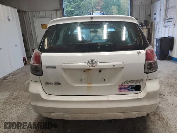 ✅ 2005 Toyota Matrix XR • VIN: 2T1LR30E15C498190 • Лот: 83766815. Опубликован ранее на Copart с пробегом 181 695 миль. Бесплатный доступ к архиву аукционных продаж из США и подробный отчёт об истории автомобиля на DreamBid. Изображение 6.