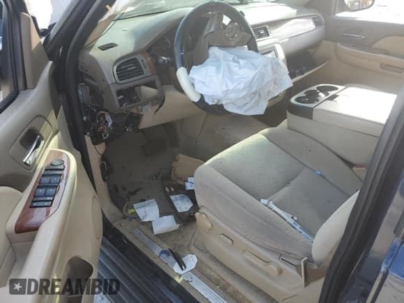 ✅ 2008 GMC Yukon SLE 3SA • VIN: 1GKFC13C88R167294 • Лот: 50894945. Опубликован ранее на Copart с пробегом 207 268 миль. Бесплатный доступ к архиву аукционных продаж из США и подробный отчёт об истории автомобиля на DreamBid. Изображение 8.