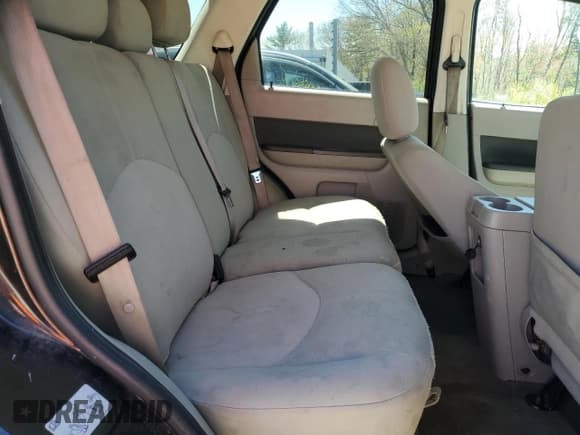 ✅ 2011 Mercury Mariner • VIN: 4M2CN9BG5BKJ01307 • Lot: 54513295. Listed on Copart with 217,960 mi. Free auction sales archive from the USA and detailed vehicle history report at DreamBid. Image 11.