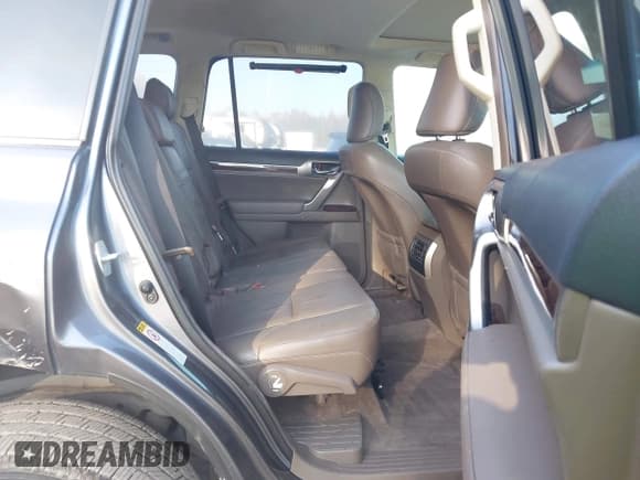 ✅ 2016 Lexus GX 460 • VIN: JTJBM7FX8G5133805 • Lot: 43573036. Wystawiony na IAAI z przebiegiem 109 484 mil. Bezpłatny archiwum sprzedaży aukcyjnych z USA i szczegółowy raport historii pojazdu na DreamBid. Zdjęcie 8.