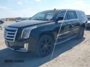✅ 2015 Cadillac Escalade ESV Luxury • VIN: 1GYS4HKJ1FR158556 • Lot: 43414285. Wystawiony na IAAI z przebiegiem 117 327 mil. Bezpłatny archiwum sprzedaży aukcyjnych z USA i szczegółowy raport historii pojazdu na DreamBid. Zdjęcie 18.
