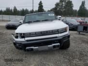 ✅ 2024 GMC HUMMER EV Pickup 2X • VIN: 1GT10BDD4RU110357 • Lot: 70891695. Wystawiony na Copart z przebiegiem 6 461 mil. Bezpłatny archiwum sprzedaży aukcyjnych z USA i szczegółowy raport historii pojazdu na DreamBid. Zdjęcie 5.