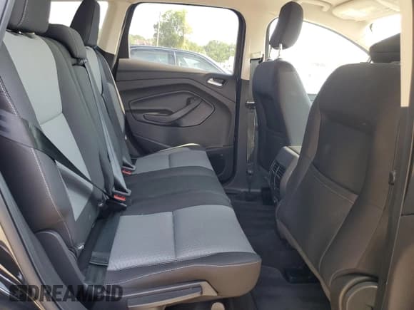 ✅ 2019 Ford Escape SE • VIN: 1FMCU9GD5KUB91369 • Lot: 64319255. Wystawiony na Copart z przebiegiem 66 350 mil. Bezpłatny archiwum sprzedaży aukcyjnych z USA i szczegółowy raport historii pojazdu na DreamBid. Zdjęcie 11.