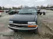 2001 Chevrolet Blazer LS с VIN 1GNCS13W91K254624, выставлен на аукционе Copart как лот 80281444 с пробегом 189 843 миль миль и Списание • Salvage title. История ставок и продаж доступна на DreamBid. Изображение 11.