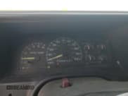 ✅ 1998 GMC Sierra 1500 • VIN: 2GTEK19R9W1550110 • Лот: 57166575. Опубликован ранее на Copart с пробегом 231 521 миль. Бесплатный доступ к архиву аукционных продаж из США и подробный отчёт об истории автомобиля на DreamBid. Изображение 9.