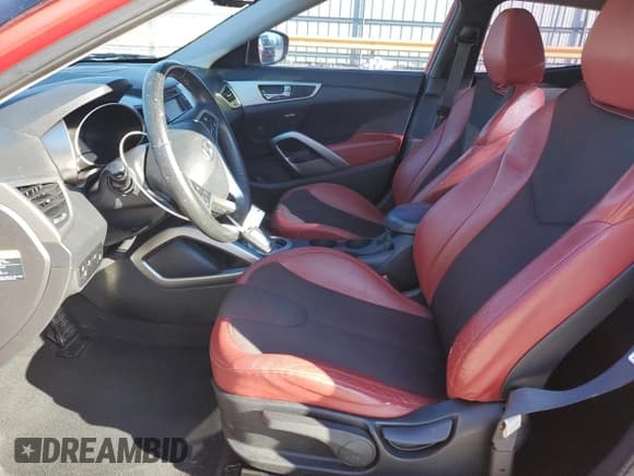 ✅ 2012 Hyundai Veloster w/Black Int • VIN: KMHTC6ADXCU059106 • Lot: 42302725. Wystawiony na Copart z przebiegiem 63 992 mil. Bezpłatny archiwum sprzedaży aukcyjnych z USA i szczegółowy raport historii pojazdu na DreamBid. Zdjęcie 7.