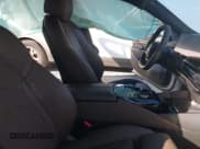 ✅ 2025 BMW i5 • VIN: WBY13HG0XSCS94362 • Lot: 40962928. Wystawiony na IAAI z przebiegiem Nie podano. Bezpłatny archiwum sprzedaży aukcyjnych z USA i szczegółowy raport historii pojazdu na DreamBid. Zdjęcie 5.