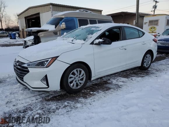 ✅ 2019 Hyundai Elantra SE • VIN: 5NPD74LF2KH451103 • Lot: 87798245. Listed on Copart with 58,456 mi. Free auction sales archive from the USA and detailed vehicle history report at DreamBid. Image 1.