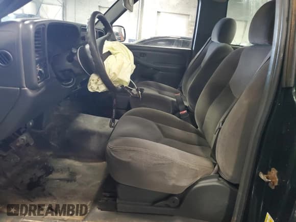 ✅ 2006 GMC Sierra 1500 Work Truck • VIN: 1GTEC14X36Z258043 • Lot: 91082445. Listed on Copart with 226,539 mi. Free auction sales archive from the USA and detailed vehicle history report at DreamBid. Image 7.