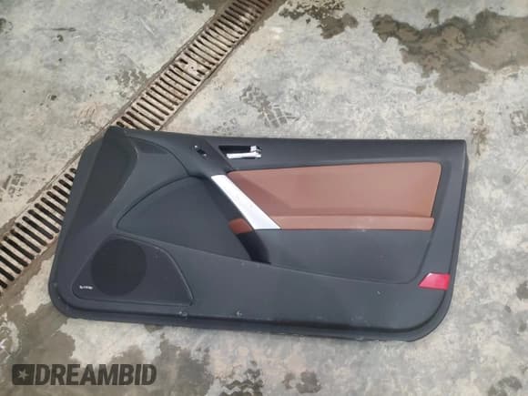 ✅ 2010 Hyundai Genesis Coupe Grand Touring • VIN: KMHHU6KH8AU021407 • Lot: 45724875. Wystawiony na Copart z przebiegiem 126 547 mil. Bezpłatny archiwum sprzedaży aukcyjnych z USA i szczegółowy raport historii pojazdu na DreamBid. Zdjęcie 12.