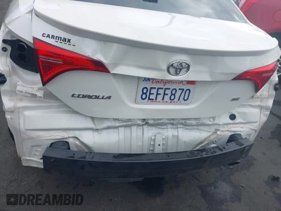 ✅ 2018 Toyota Corolla LE • VIN: 5YFBURHE8JP787045 • Lot: 43715533. Listed on IAAI with 105,003 mi. Free auction sales archive from the USA and detailed vehicle history report at DreamBid. Image 6.