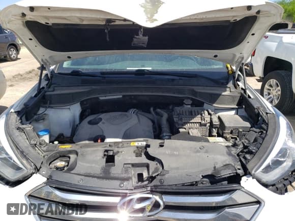 ✅ 2014 Hyundai Santa Fe • VIN: 5XYZU3LA8EG172991 • Lot: 52577414. Listed on Copart with 108,261 mi. Free auction sales archive from the USA and detailed vehicle history report at DreamBid. Image 12.