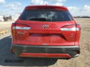 ✅ 2023 Toyota Corolla Cross LE • VIN: 7MUBAABG8PV048459 • Lot: 71479785. Wystawiony na Copart z przebiegiem 12 554 mil. Bezpłatny archiwum sprzedaży aukcyjnych z USA i szczegółowy raport historii pojazdu na DreamBid. Zdjęcie 6.