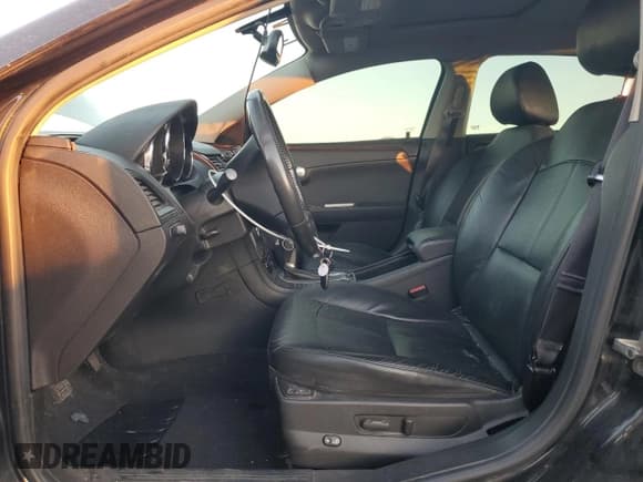 ✅ 2011 Chevrolet Malibu LTZ • VIN: 1G1ZE5E75BF130120 • Lot: 77117064. Listed on Copart with 110,250 mi. Free auction sales archive from the USA and detailed vehicle history report at DreamBid. Image 7.