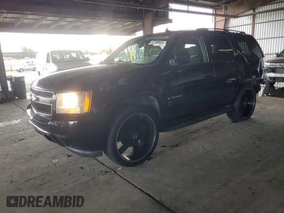 ✅ 2008 Chevrolet Tahoe LS • VIN: 1GNFC13C08J189100 • Lot: 92268665. Wystawiony na Copart z przebiegiem 201 875 mil. Bezpłatny archiwum sprzedaży aukcyjnych z USA i szczegółowy raport historii pojazdu na DreamBid. Zdjęcie 1.