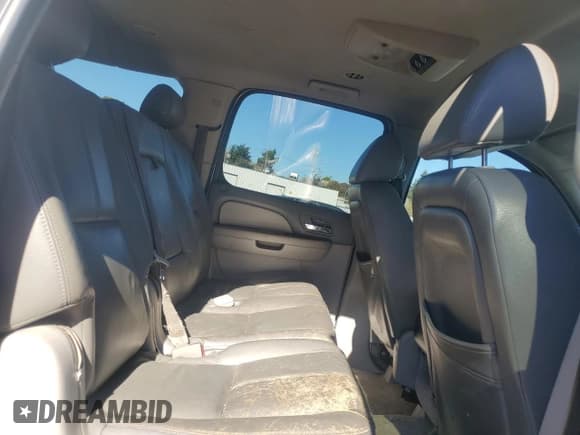 ✅ 2007 GMC Yukon XL SLT • VIN: 1GKFC16J97R184372 • Lot: 85392585. Listed on Copart with 209,192 mi. Free auction sales archive from the USA and detailed vehicle history report at DreamBid. Image 11.