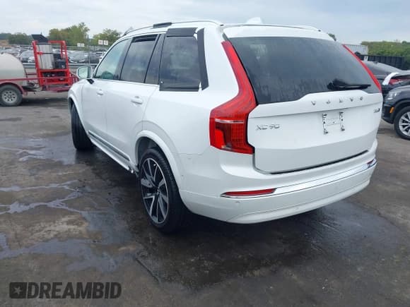 ✅ 2024 Volvo XC90 Plus Bright Theme • VIN: YV4062PE5R1152579 • Lot: 43406659. Wystawiony na IAAI z przebiegiem 11 804 mil. Bezpłatny archiwum sprzedaży aukcyjnych z USA i szczegółowy raport historii pojazdu na DreamBid. Zdjęcie 3.