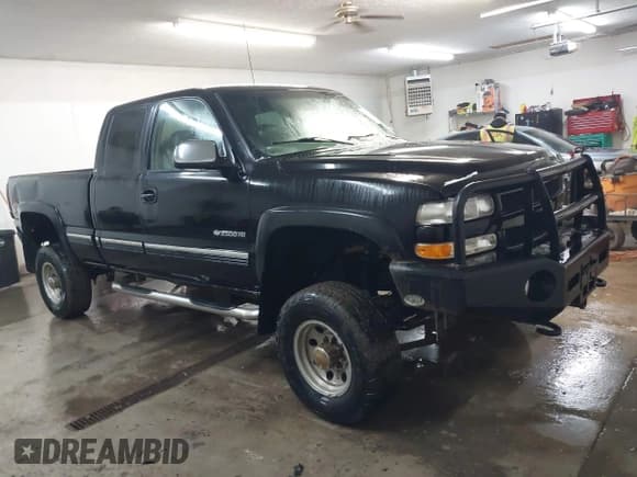 ✅ 2001 Chevrolet Silverado 2500HD LS • VIN: 1GCHK29GX1E199698 • Лот: 41595779. Опубликован ранее на IAAI с пробегом 166 998 миль. Бесплатный доступ к архиву аукционных продаж из США и подробный отчёт об истории автомобиля на DreamBid. Изображение 1.